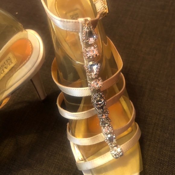 Elegant bejewelled dressy heels - Picture 3 of 8